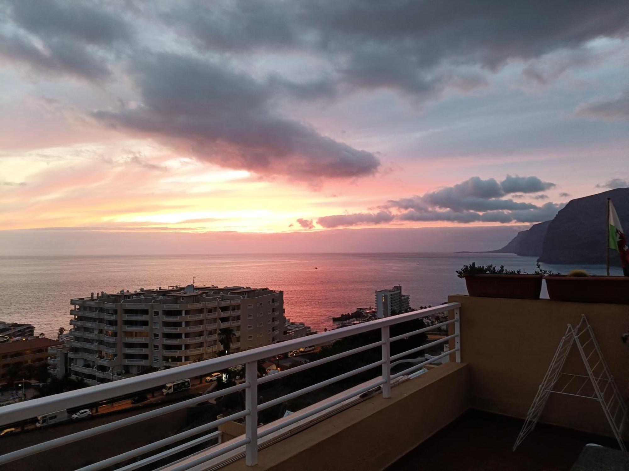 Panomaric Sea View - Sol Apartment Пуэрто-де-Сантьяго Экстерьер фото